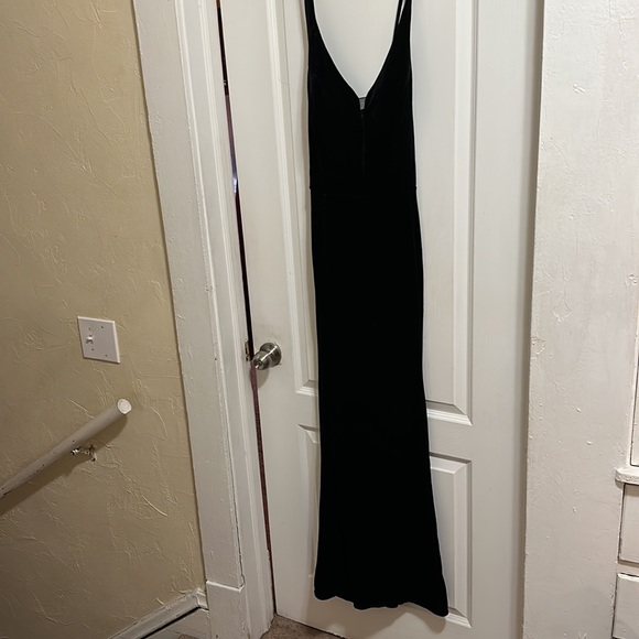 City Studio Velvet V-Neck Illusion Back Long Dress - Picture 4 of 7
